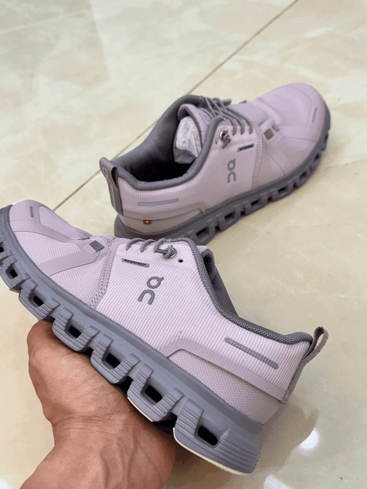 حذاء On running 6 المقاوم للماء للنساء - 13